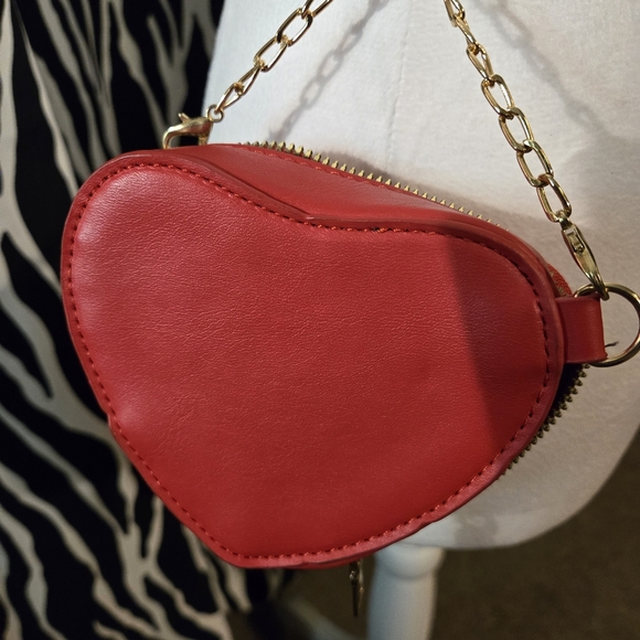 Heart Shape Crossbody Coin purse Red - Picture 5 of 6